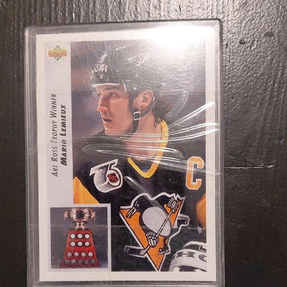 Mario Lemieux Hockey Card - Picture 1 of 2